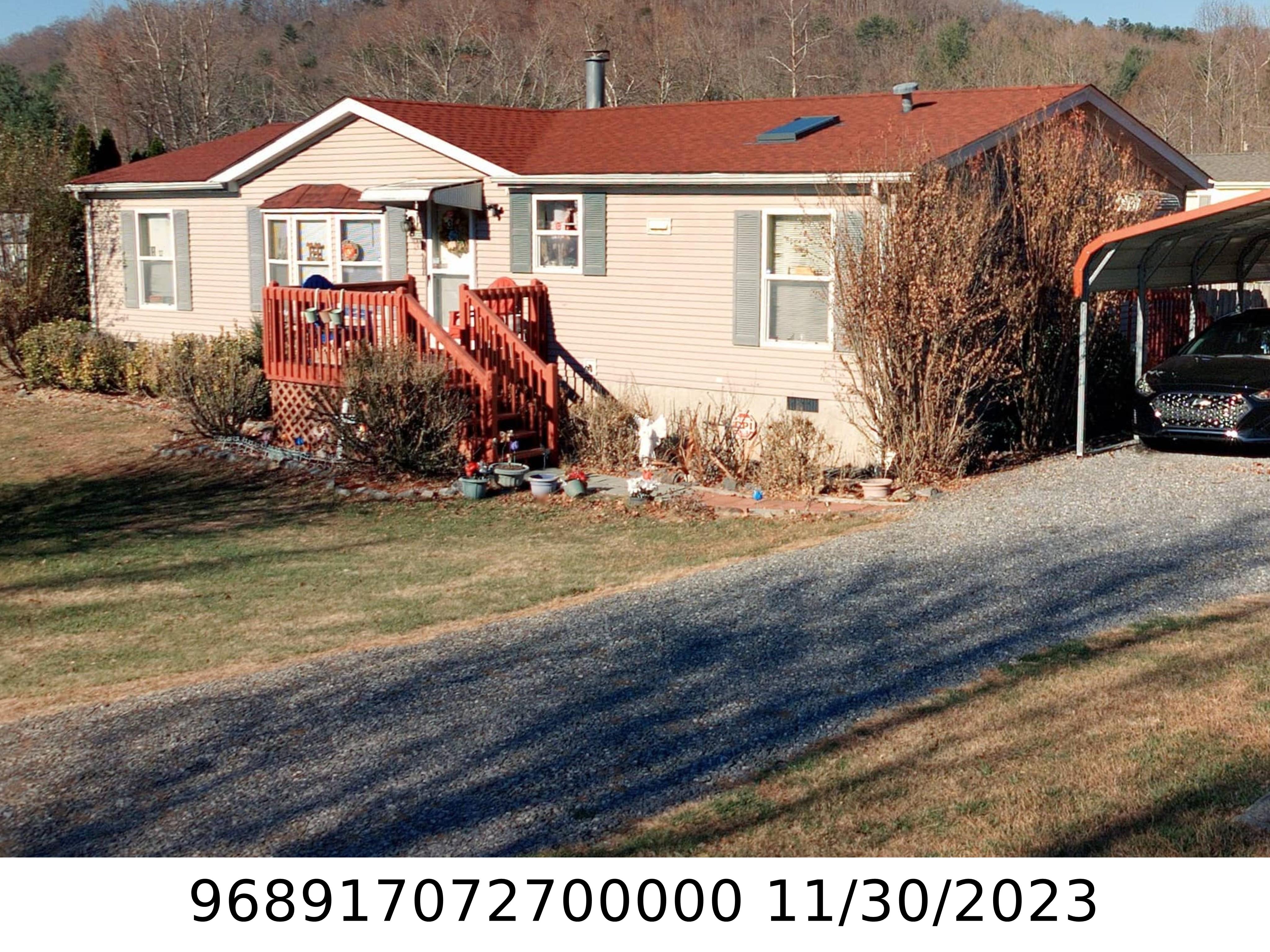 A picture of the property located at 3 GOSSAMER LN, SWANNANOA NC 28778.