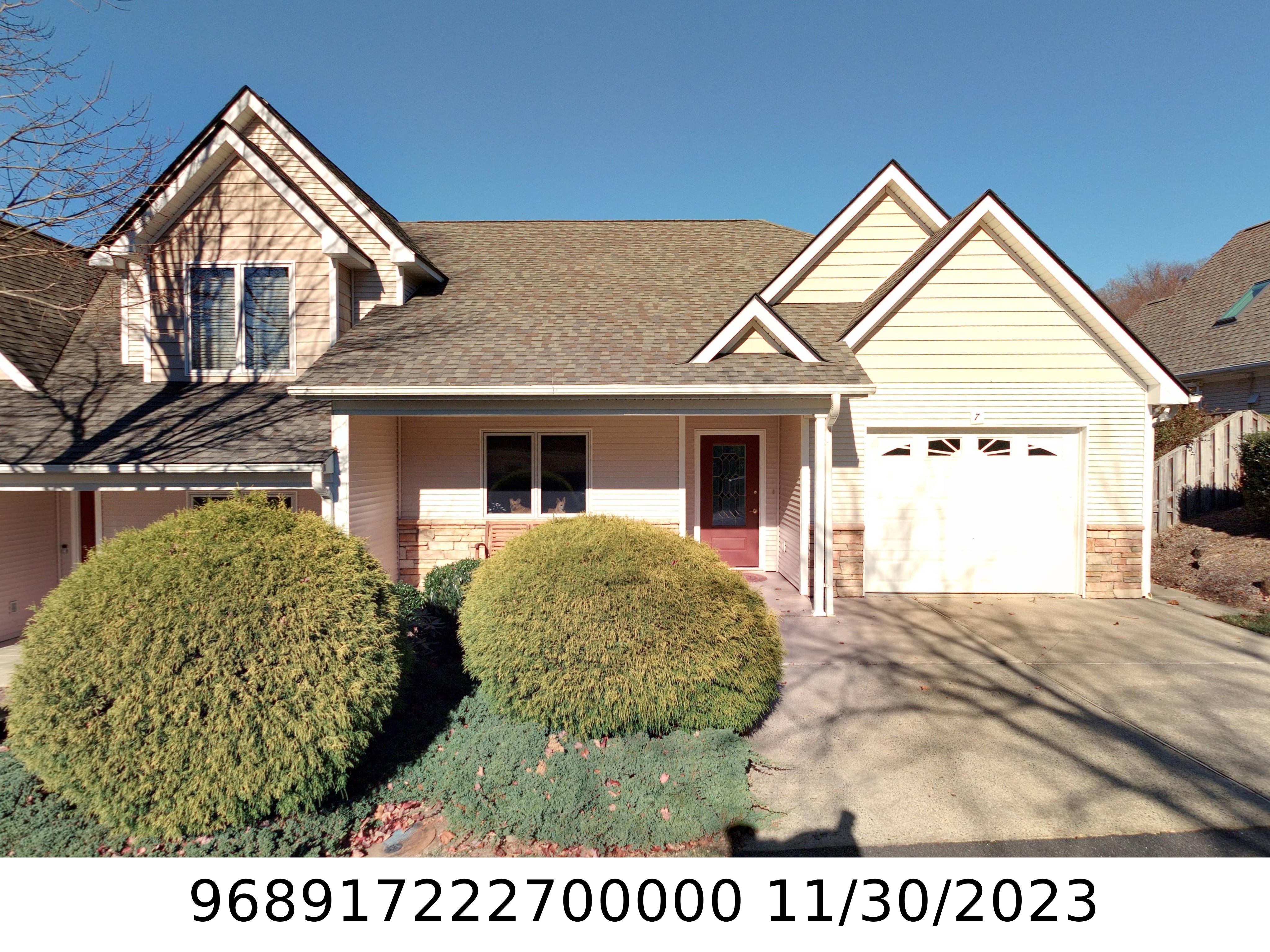 A picture of the property located at 7 HONEYCOMB CIR, SWANNANOA NC 28778.