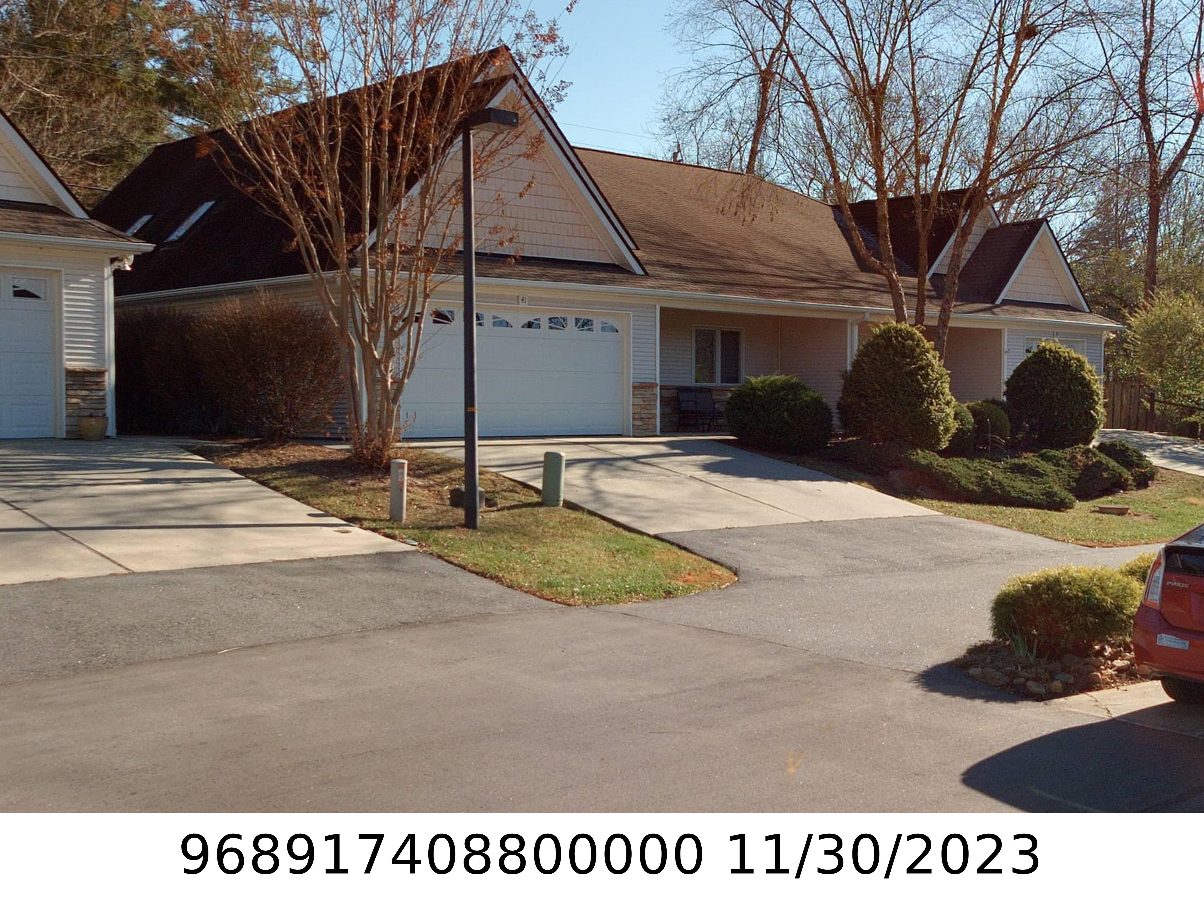 A picture of the property located at 41 HONEYCOMB CIR, SWANNANOA NC 28778.