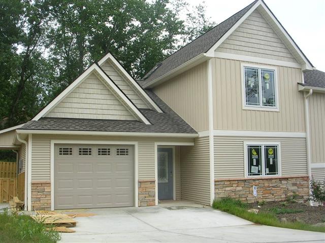 A picture of the property located at 17 BEE TREE VILLAGE PKWY, SWANNANOA NC 28778.