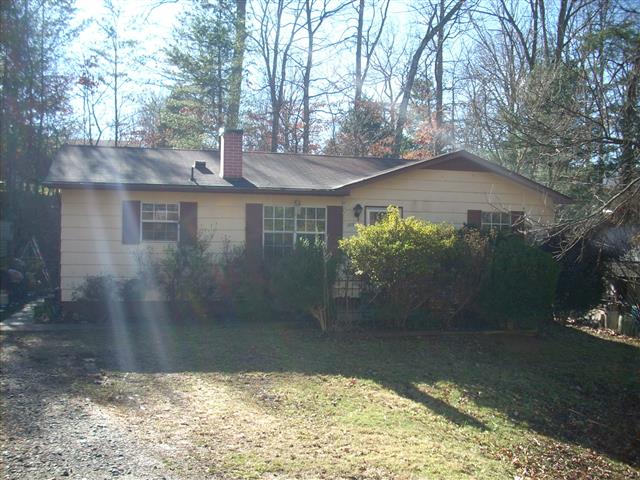 A picture of the property located at 319 MELODY CIR, SWANNANOA NC 28778.