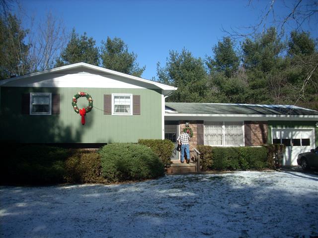 A picture of the property located at 6 SUNSET LN, SWANNANOA NC 28778.
