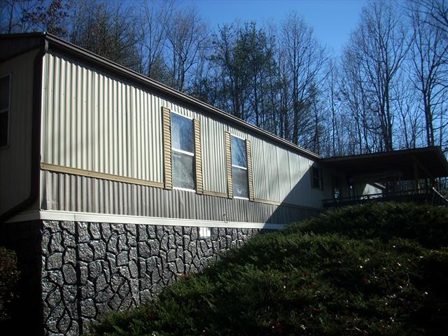 A picture of the property located at 21 FLEETWOOD LN, SWANNANOA NC 28778.