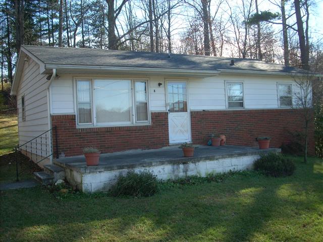 A picture of the property located at 8 WENDOVER LN, SWANNANOA NC 28778.