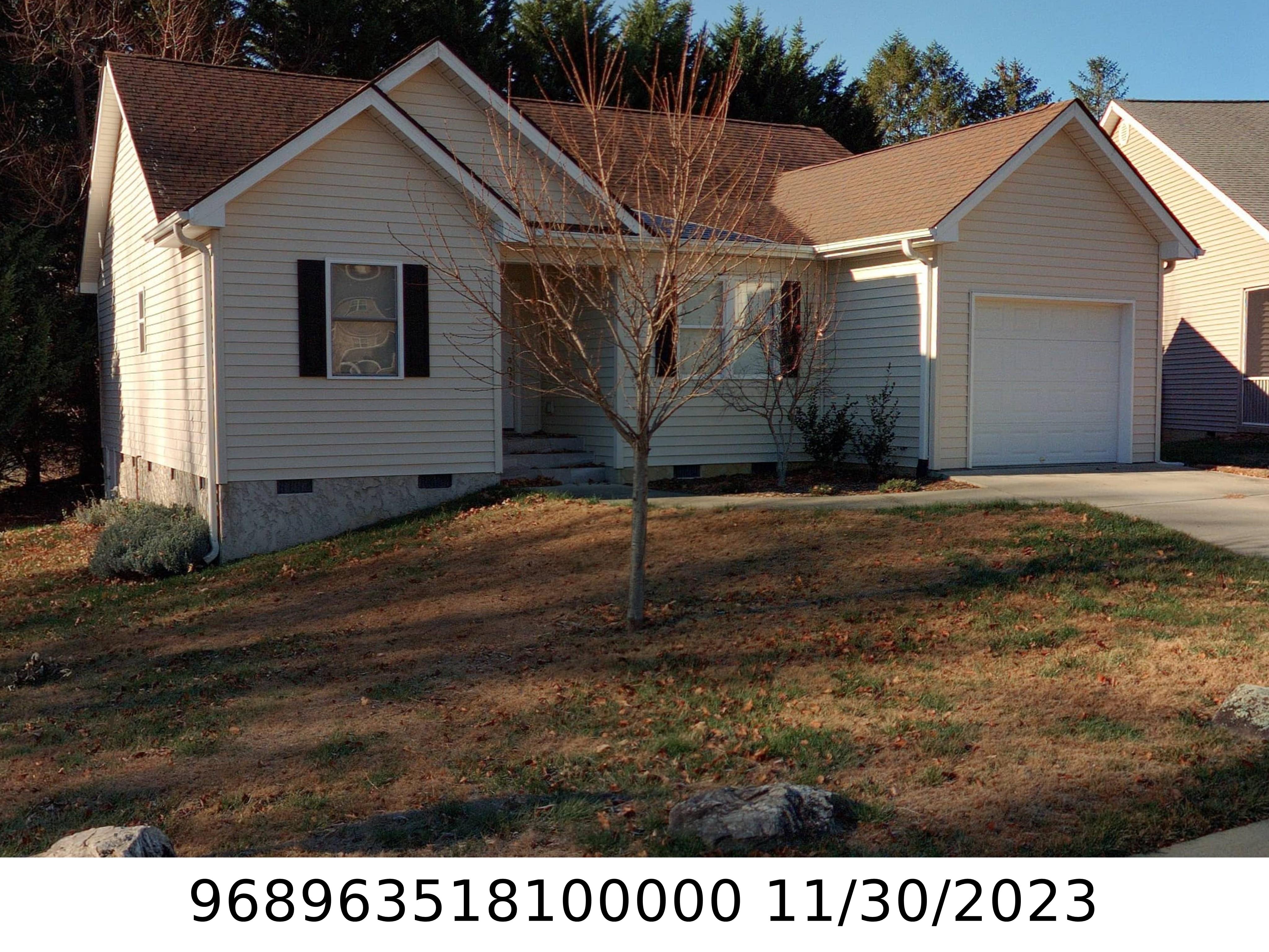 A picture of the property located at 6 WOODCREEK CIR, SWANNANOA NC 28778.
