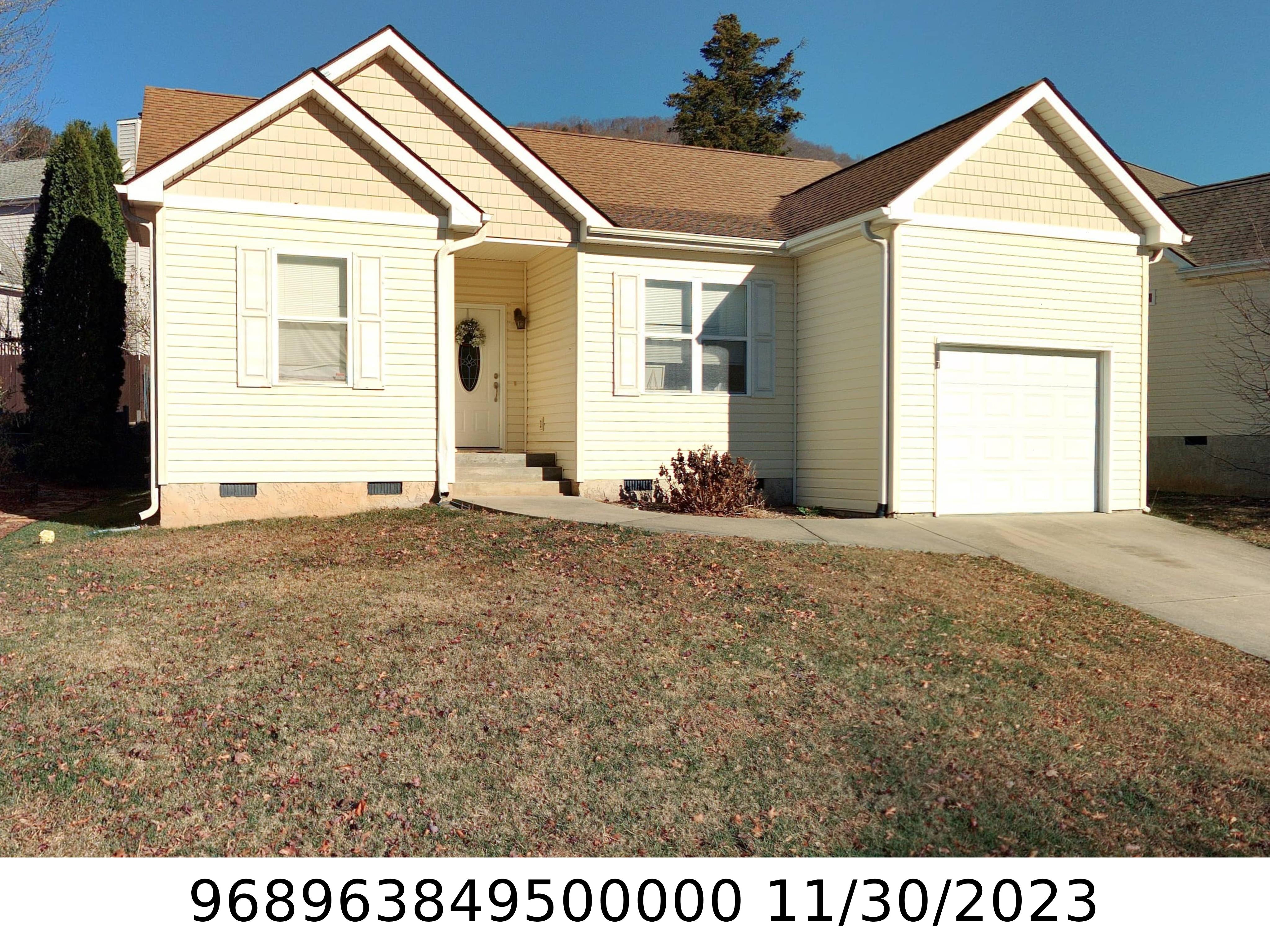 A picture of the property located at 117 WOODCREEK CIR, SWANNANOA NC 28778.