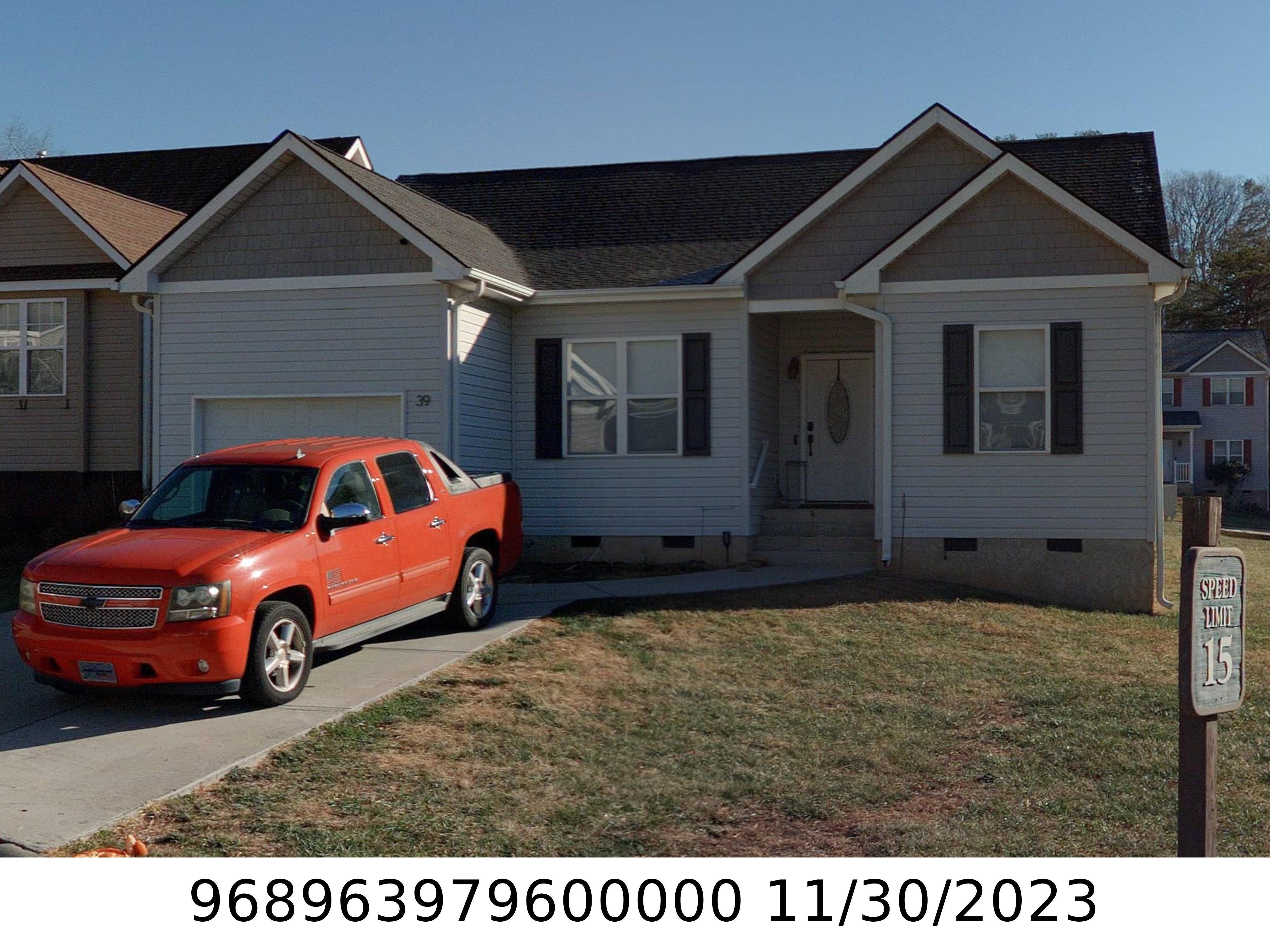 A picture of the property located at 39 WOODCREEK CIR, SWANNANOA NC 28778.
