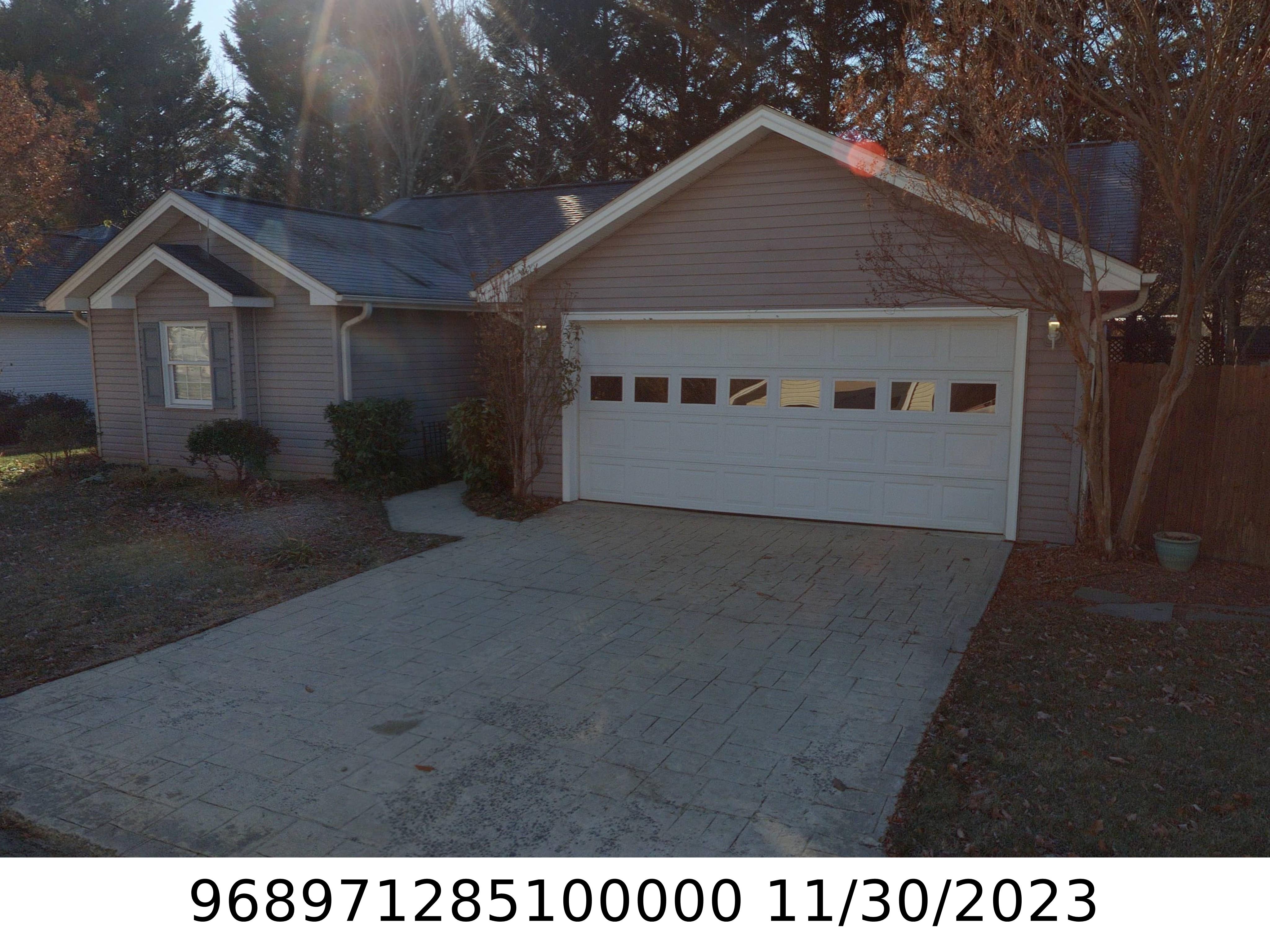A picture of the property located at 3 PIN OAK LN, SWANNANOA NC 28778.