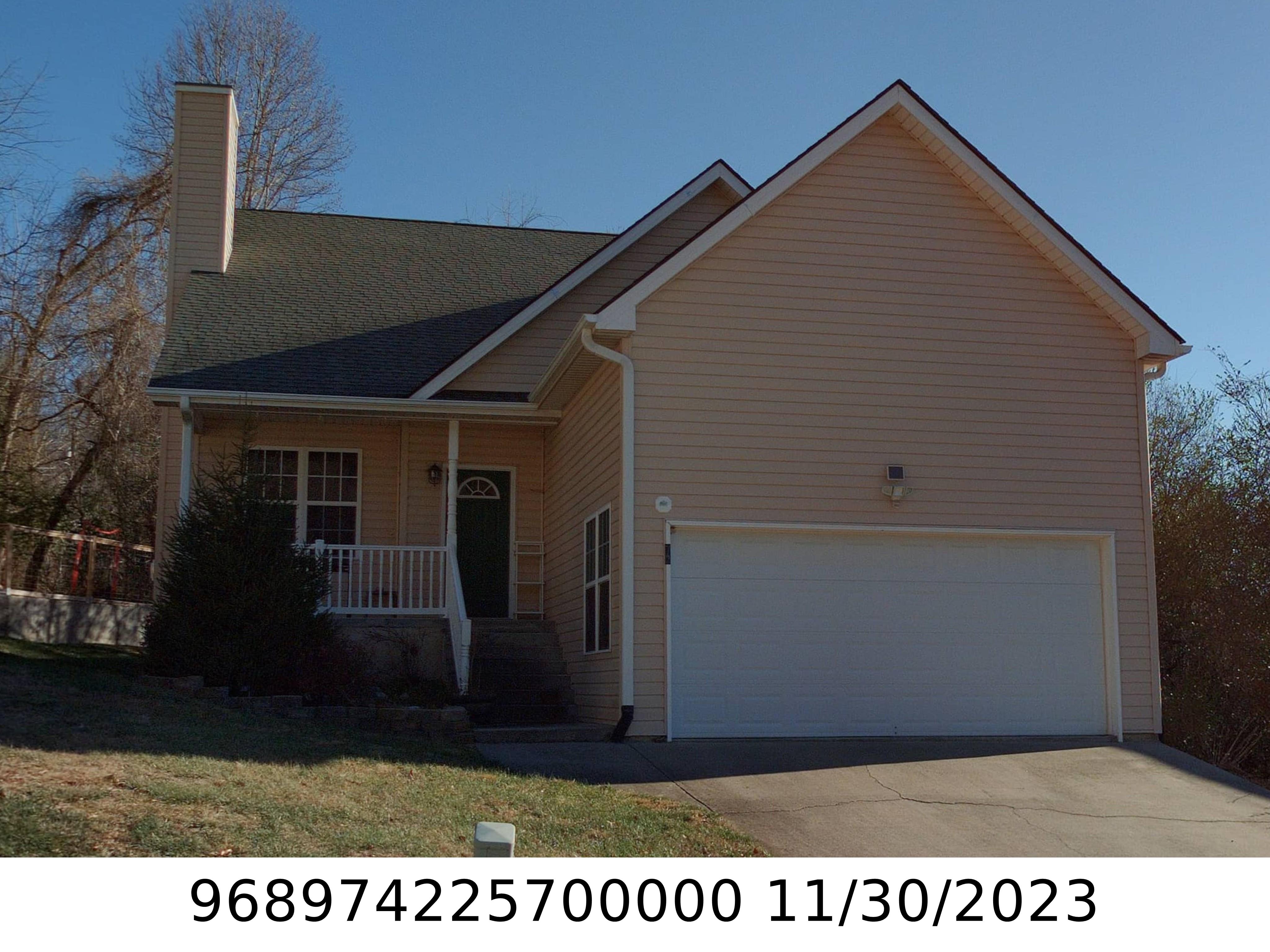 A picture of the property located at 72 WOODCREEK CIR, SWANNANOA NC 28778.