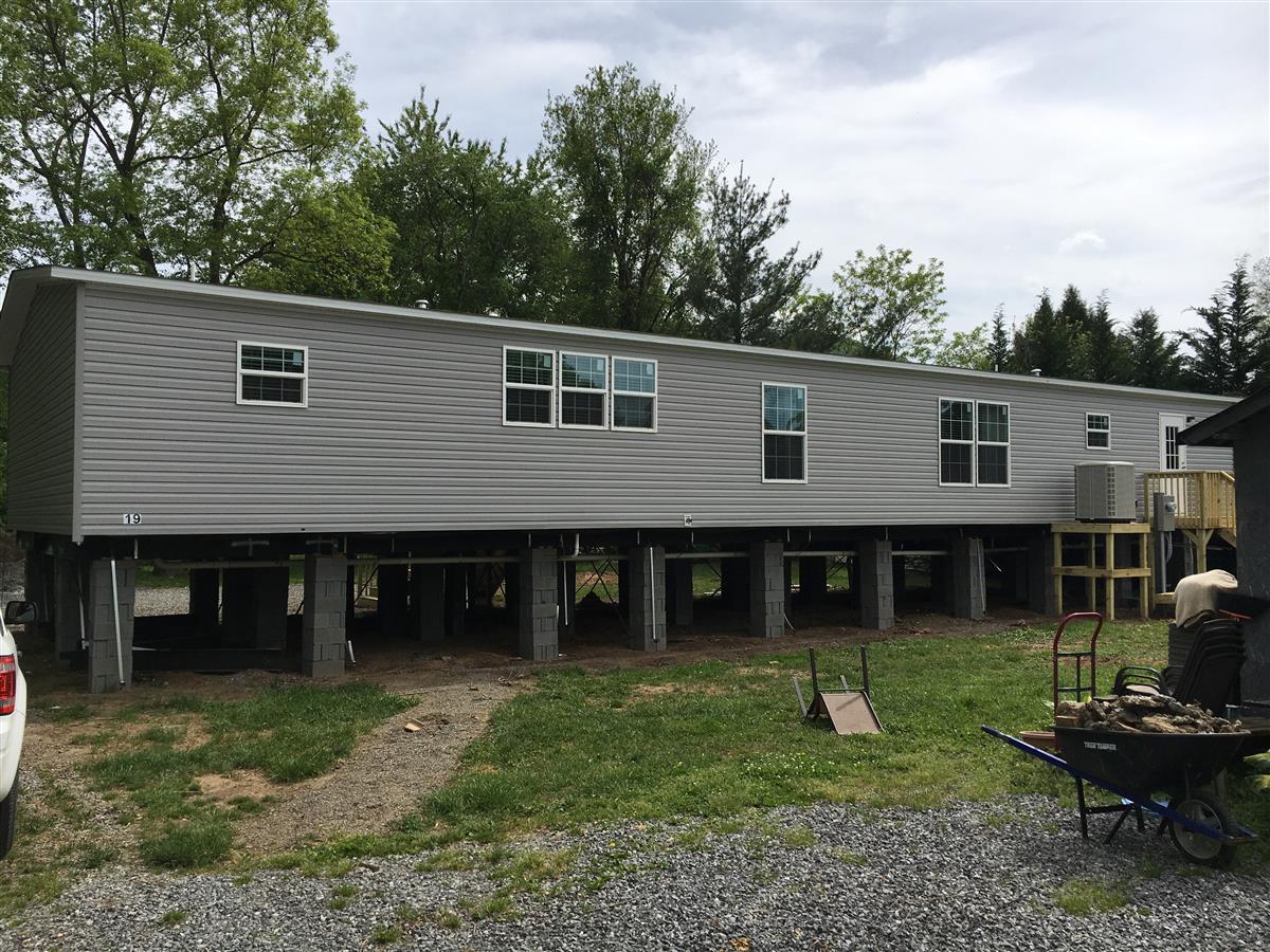 A picture of the property located at 19 BROWN BUNCH LN, SWANNANOA NC 28778.