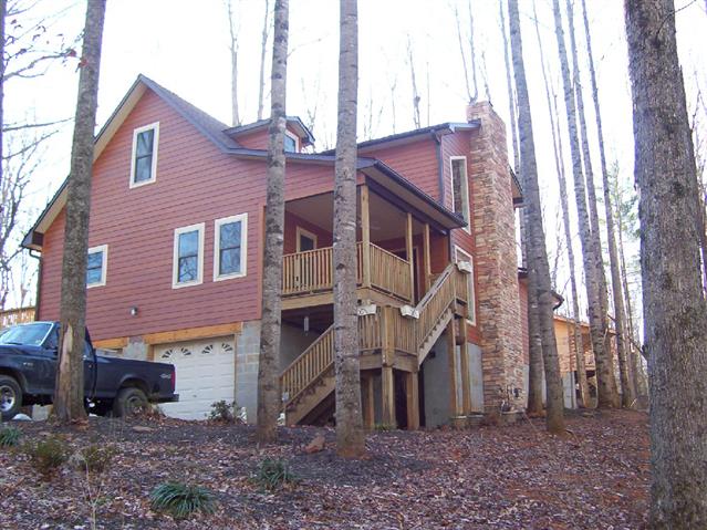 A picture of the property located at 4 DICKSY LN, SWANNANOA NC 28778.
