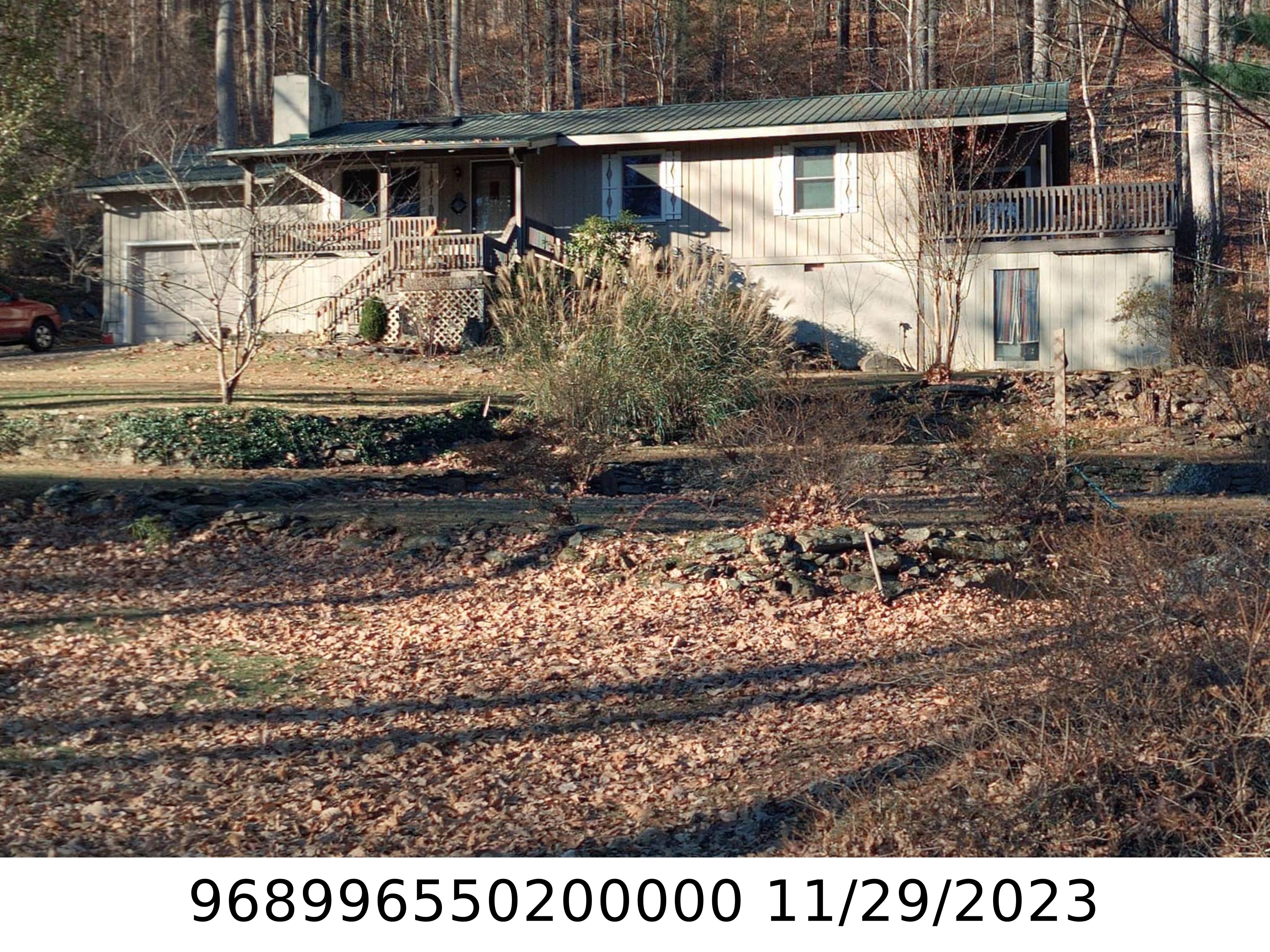 A picture of the property located at 10 LEISURE LN, SWANNANOA NC 28778.