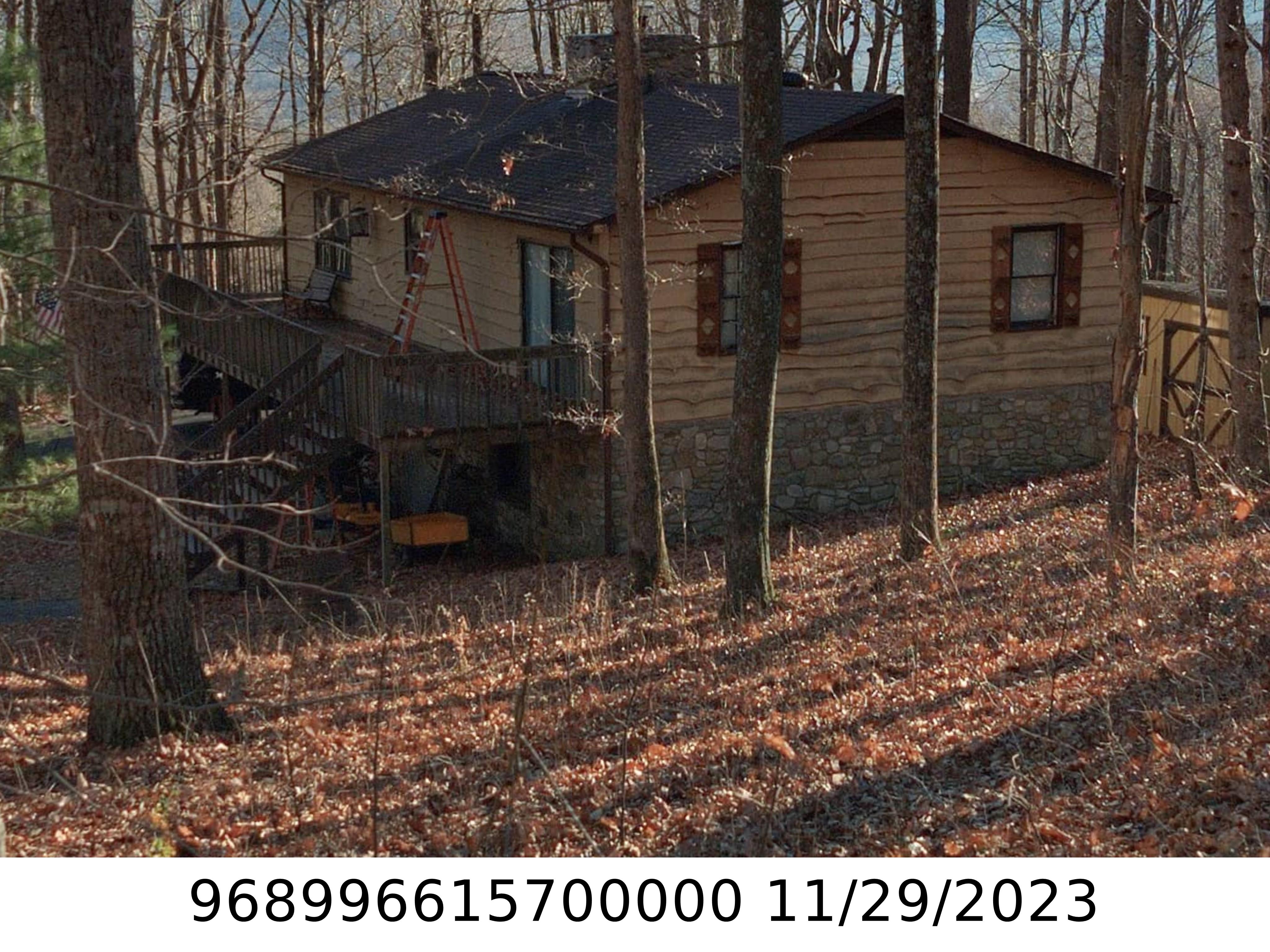 A picture of the property located at 15 LEISURE LN, SWANNANOA NC 28778.