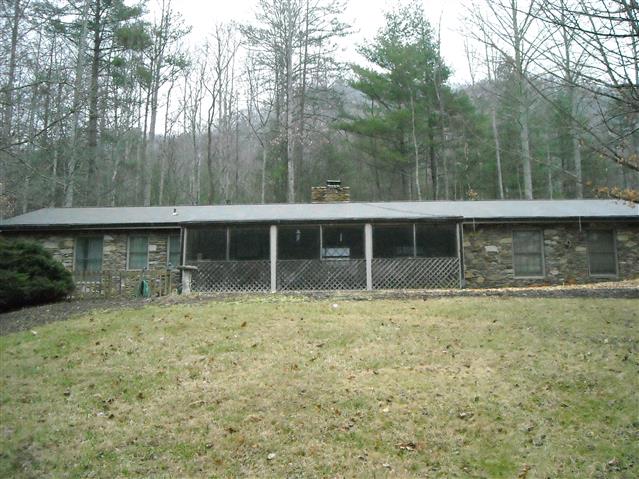 A picture of the property located at 1167 BRUSH CREEK CIR, FAIRVIEW NC 28730.