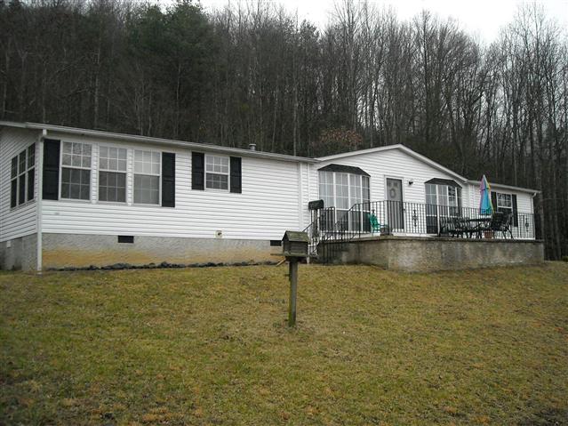 A picture of the property located at 1106 BRUSH CREEK CIR, FAIRVIEW NC 28730.