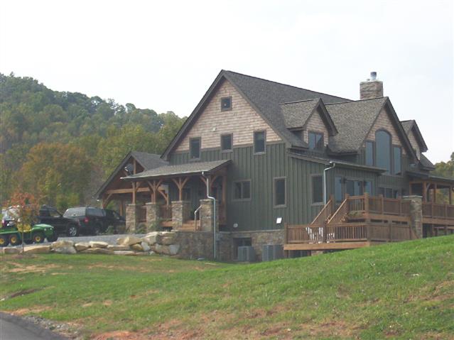 A picture of the property located at 67 FARM VIEW RD, FAIRVIEW NC 28730.