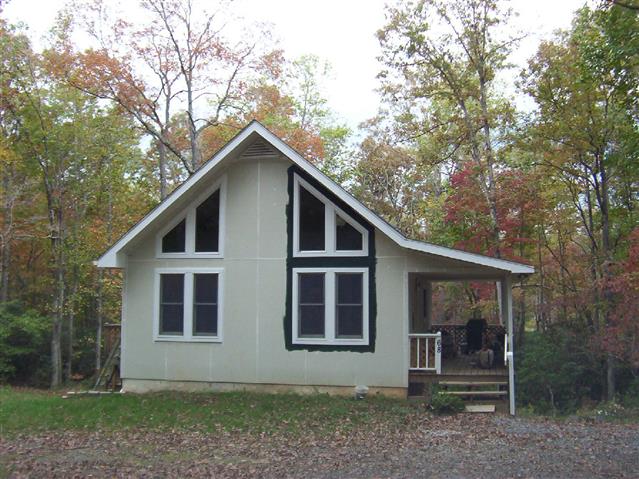 A picture of the property located at 70 BEL AIRE FARM LN, FAIRVIEW NC 28730.