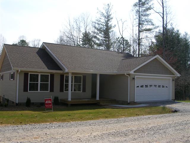 A picture of the property located at 24 HONEY HOLLOW LN, FAIRVIEW NC 28730.