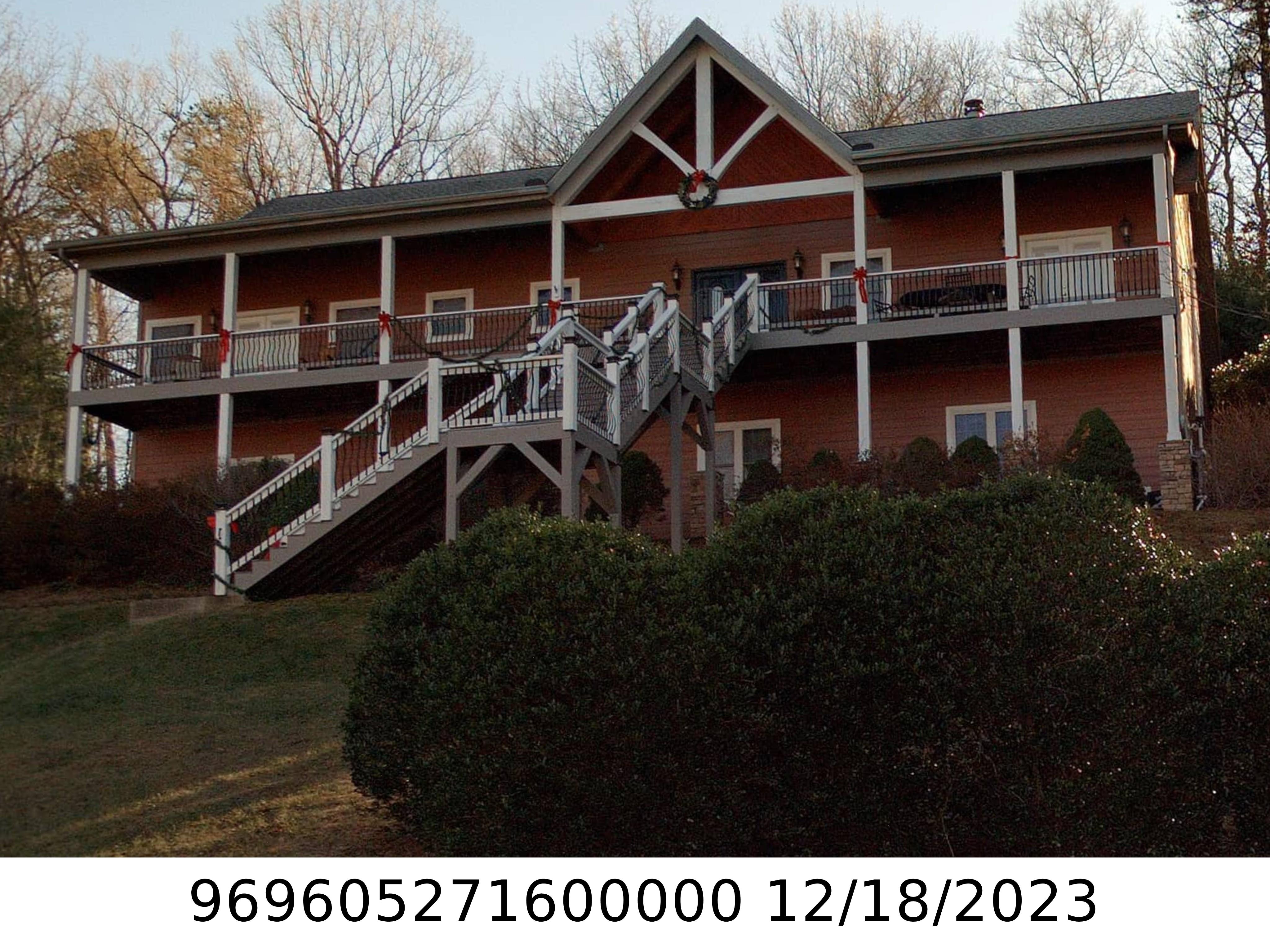 A picture of the property located at 6 GROUSE TER, FAIRVIEW NC 28730.