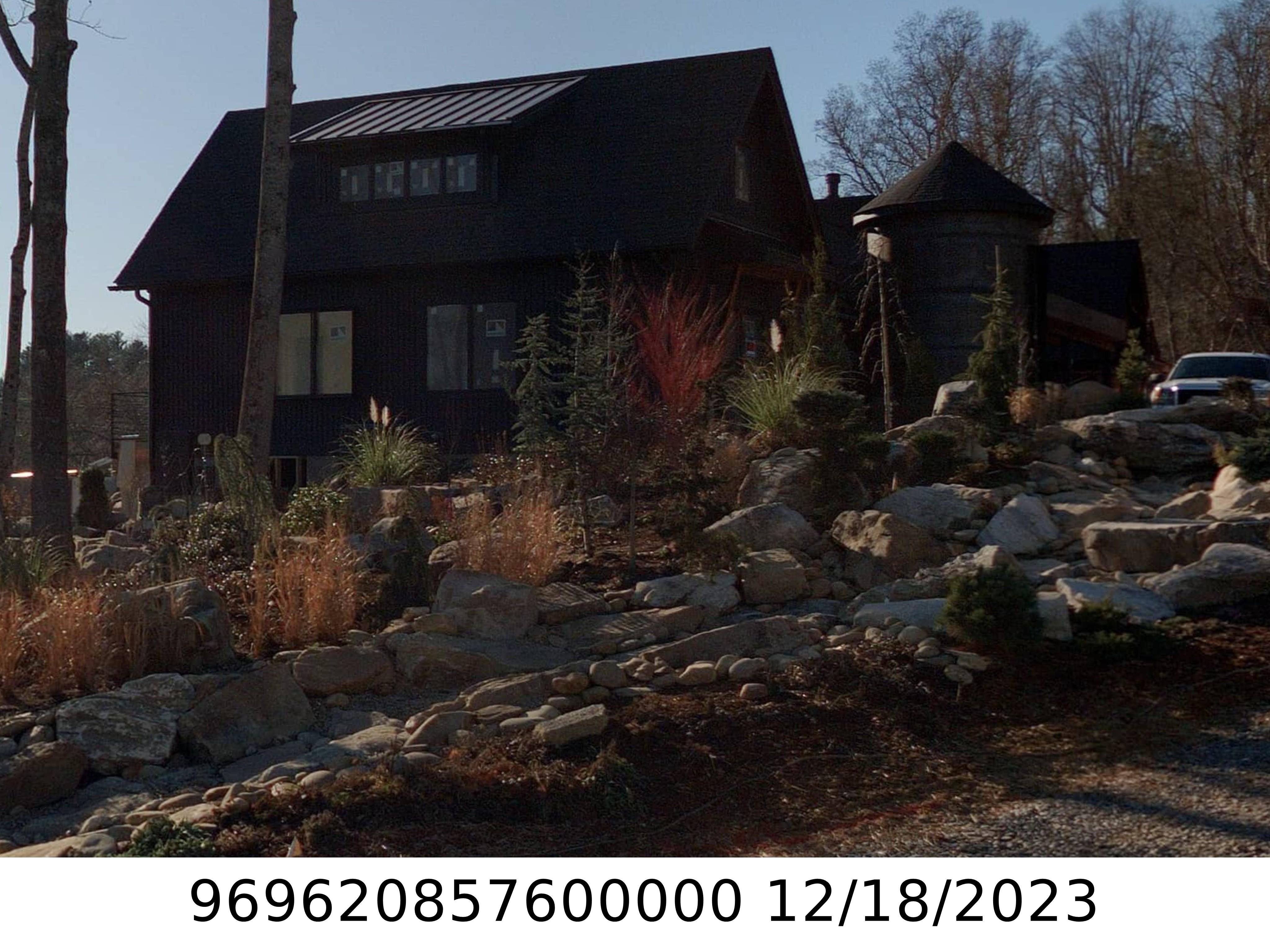 A picture of the property located at 163 ANNABELLE LINN DR, FAIRVIEW NC 28730.