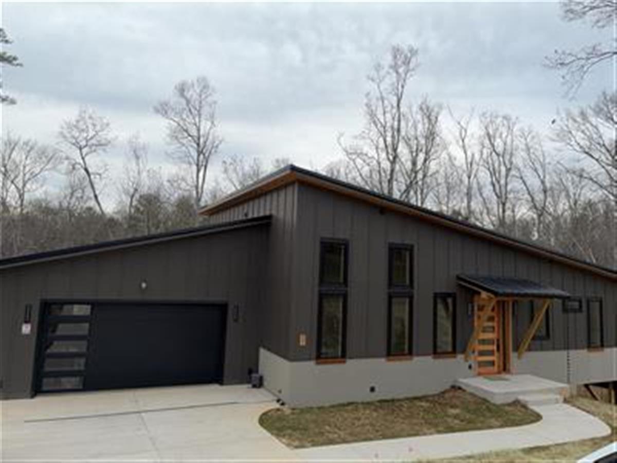 A picture of the property located at 37 TED LINN DR, FAIRVIEW NC 28730.