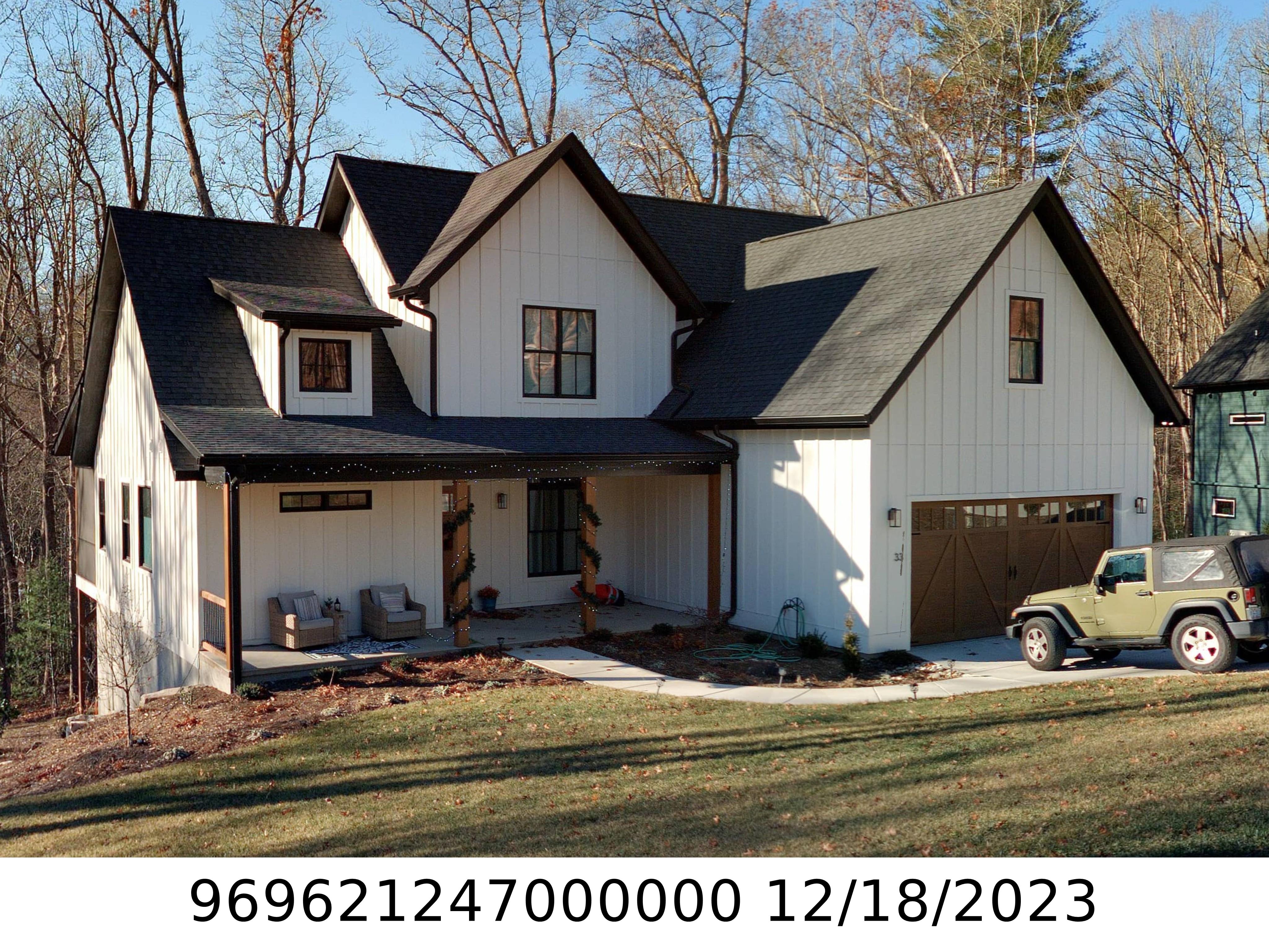 A picture of the property located at 33 TED LINN DR, FAIRVIEW NC 28730.