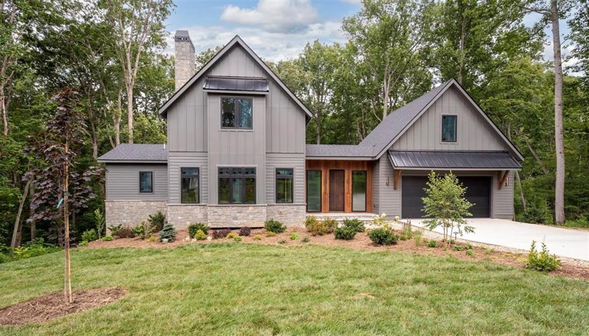 A picture of the property located at 25 TED LINN DR, FAIRVIEW NC 28730.
