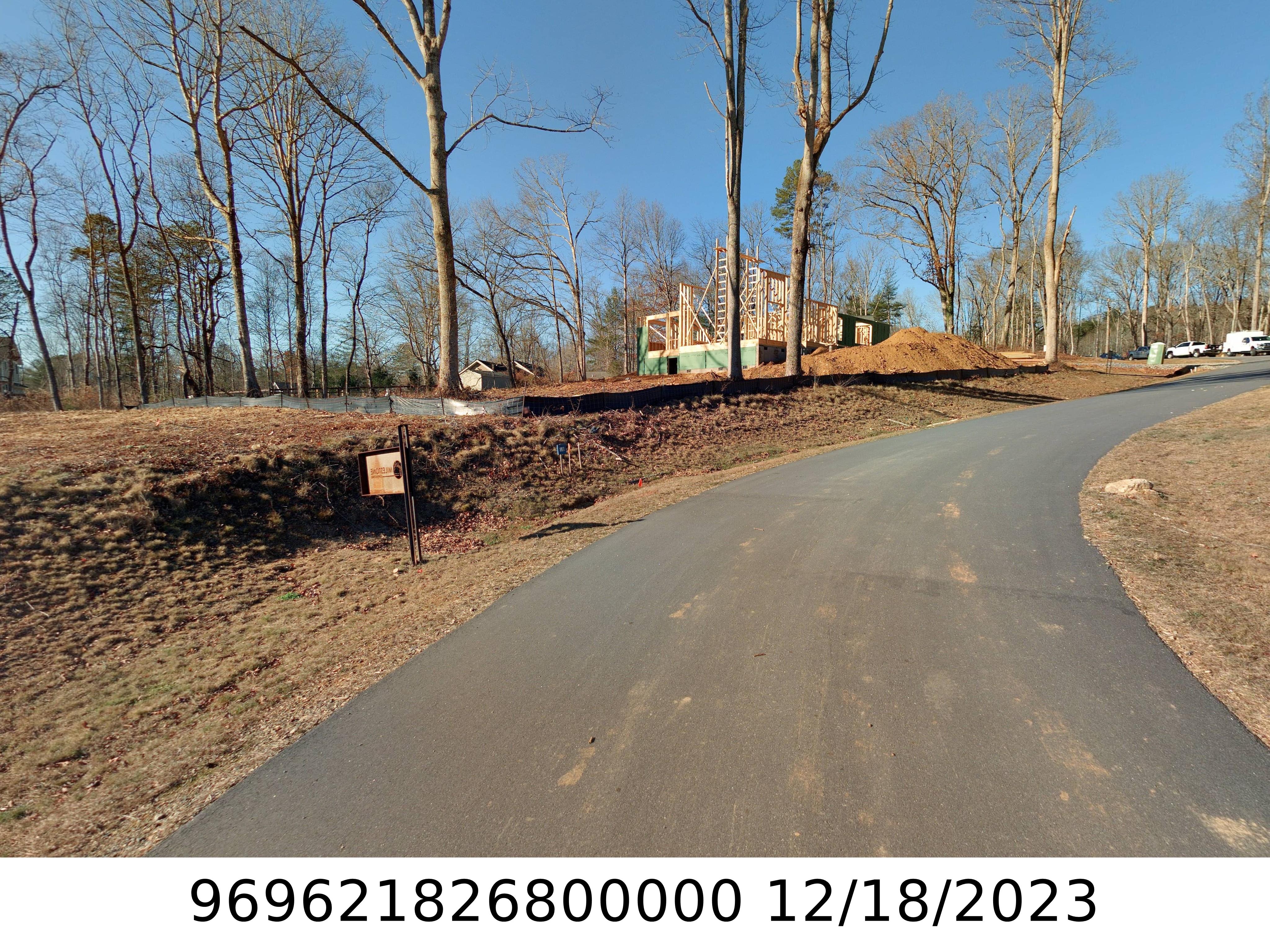 A picture of the property located at 111 ANNABELLE LINN DR, FAIRVIEW NC 28730.