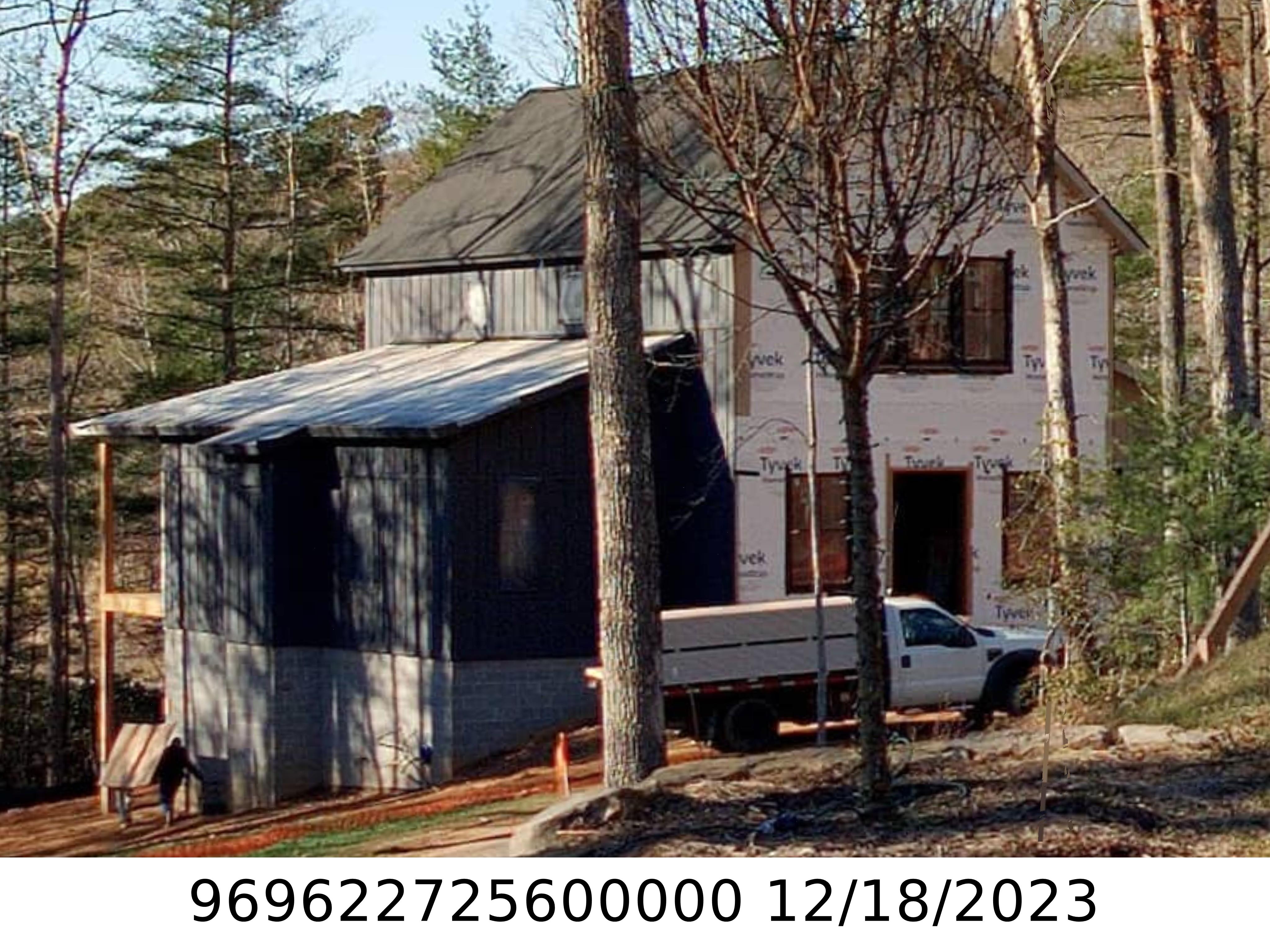 A picture of the property located at 5 TED LINN DR, FAIRVIEW NC 28730.