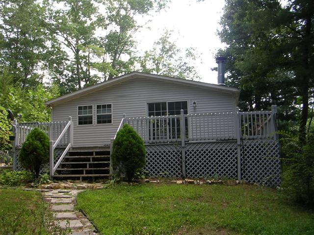 A picture of the property located at 55 GLENN LANCE LN, FAIRVIEW NC 28730.