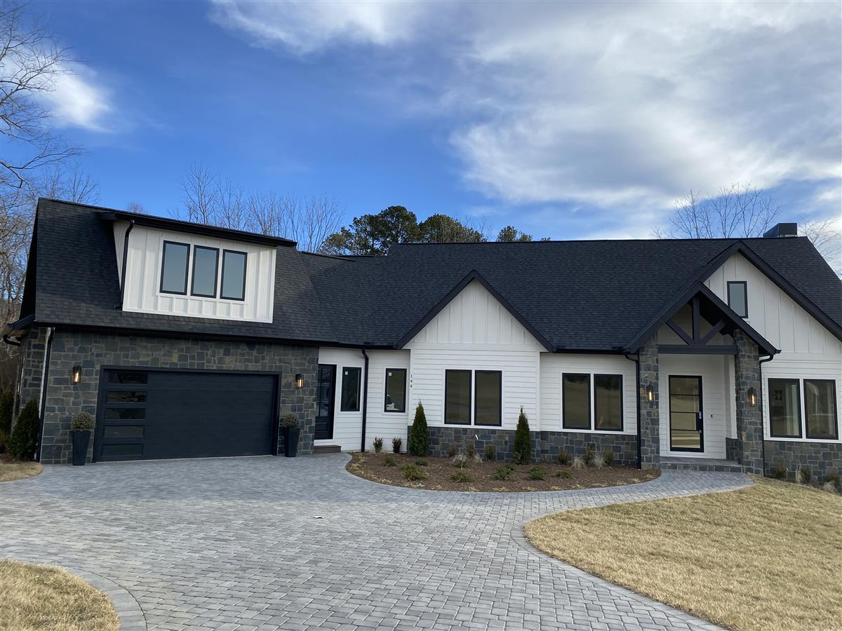 A picture of the property located at 144 ANNABELLE LINN DR, FAIRVIEW NC 28730.