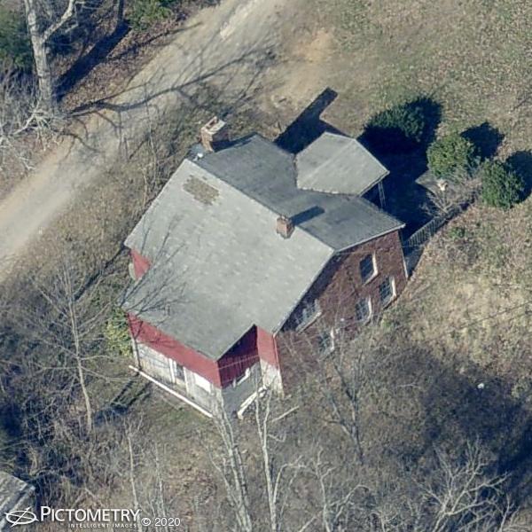 A picture of the property located at 4 GLENN LANCE LN, FAIRVIEW NC 28730.