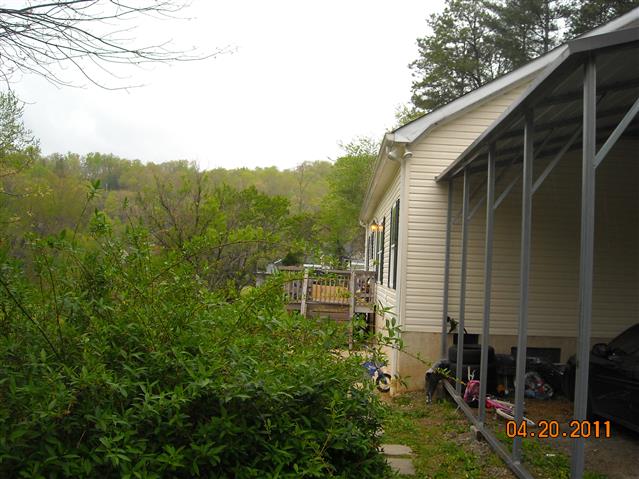 A picture of the property located at 81 WHITAKER LN, FAIRVIEW NC 28730.