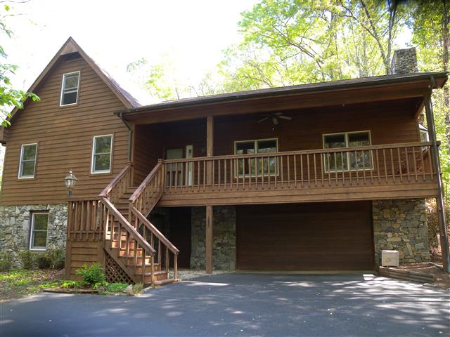 A picture of the property located at 20 SHADY BROOK LN, FAIRVIEW NC 28730.