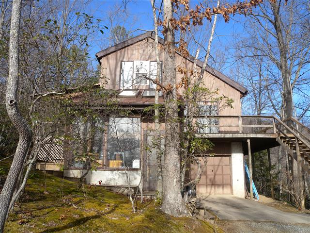 A picture of the property located at 61 MOUNTAIN VIEW RDG, FAIRVIEW NC 28730.