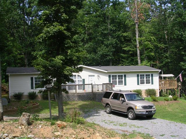 A picture of the property located at 128 ONEIL CIR, SWANNANOA NC 28778.
