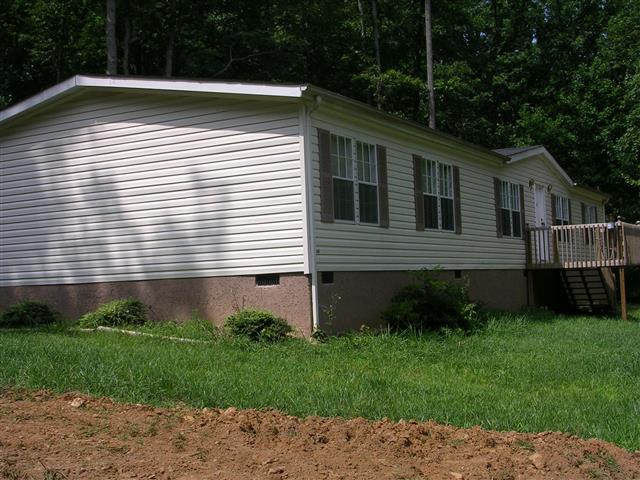 A picture of the property located at 142 ONEIL CIR, SWANNANOA NC 28778.