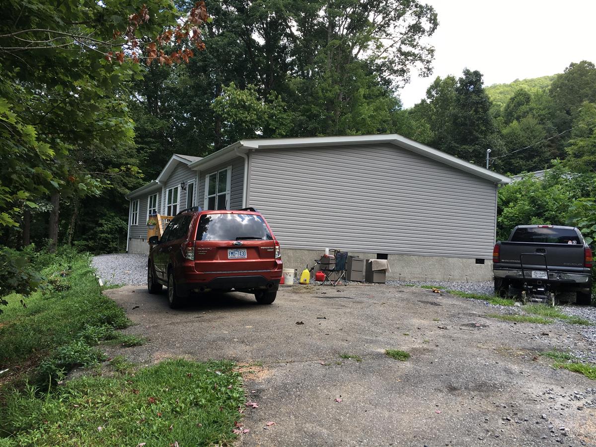 A picture of the property located at 119 ONEIL CIR, SWANNANOA NC 28778.