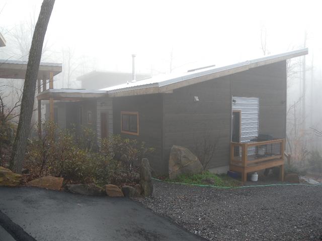 A picture of the property located at 47 ELIZABETH CROCKET DR, SWANNANOA NC 28778.