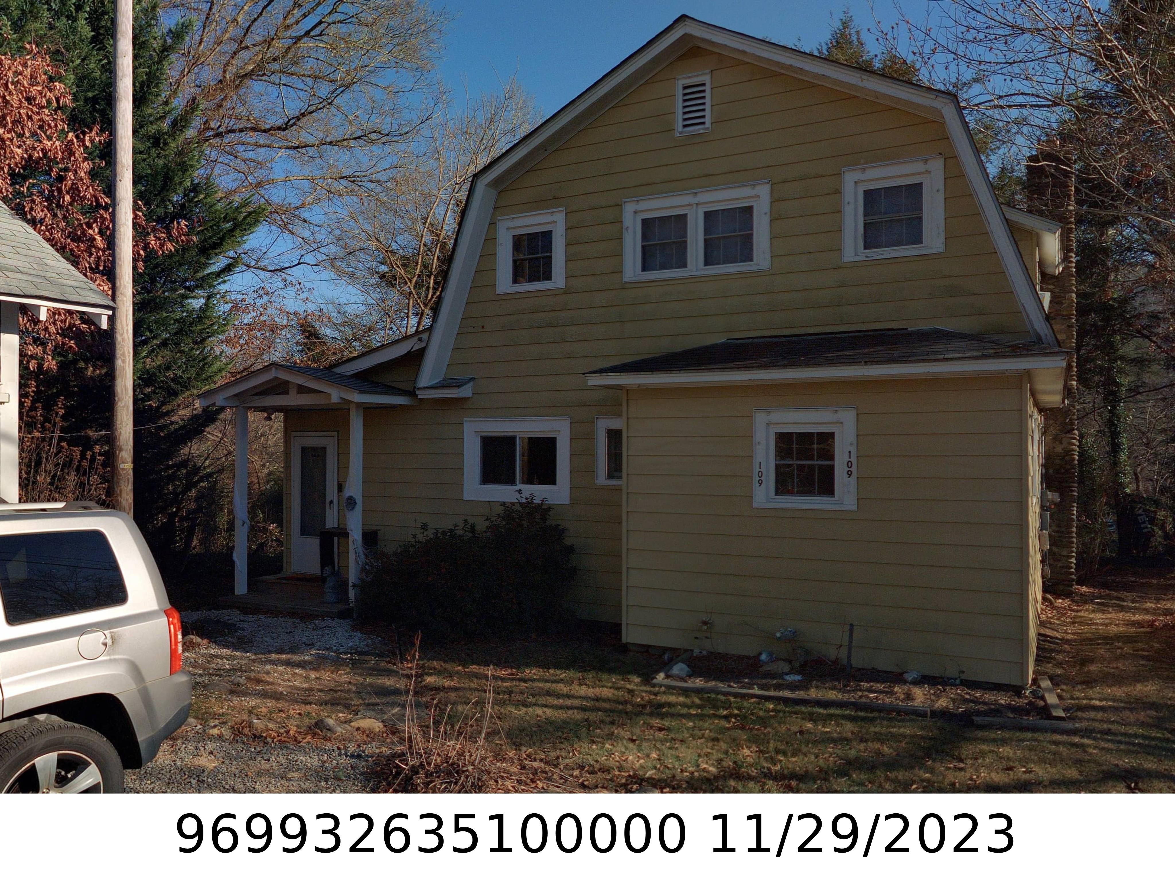 A picture of the property located at 109 LANIER LN, SWANNANOA NC 28778.