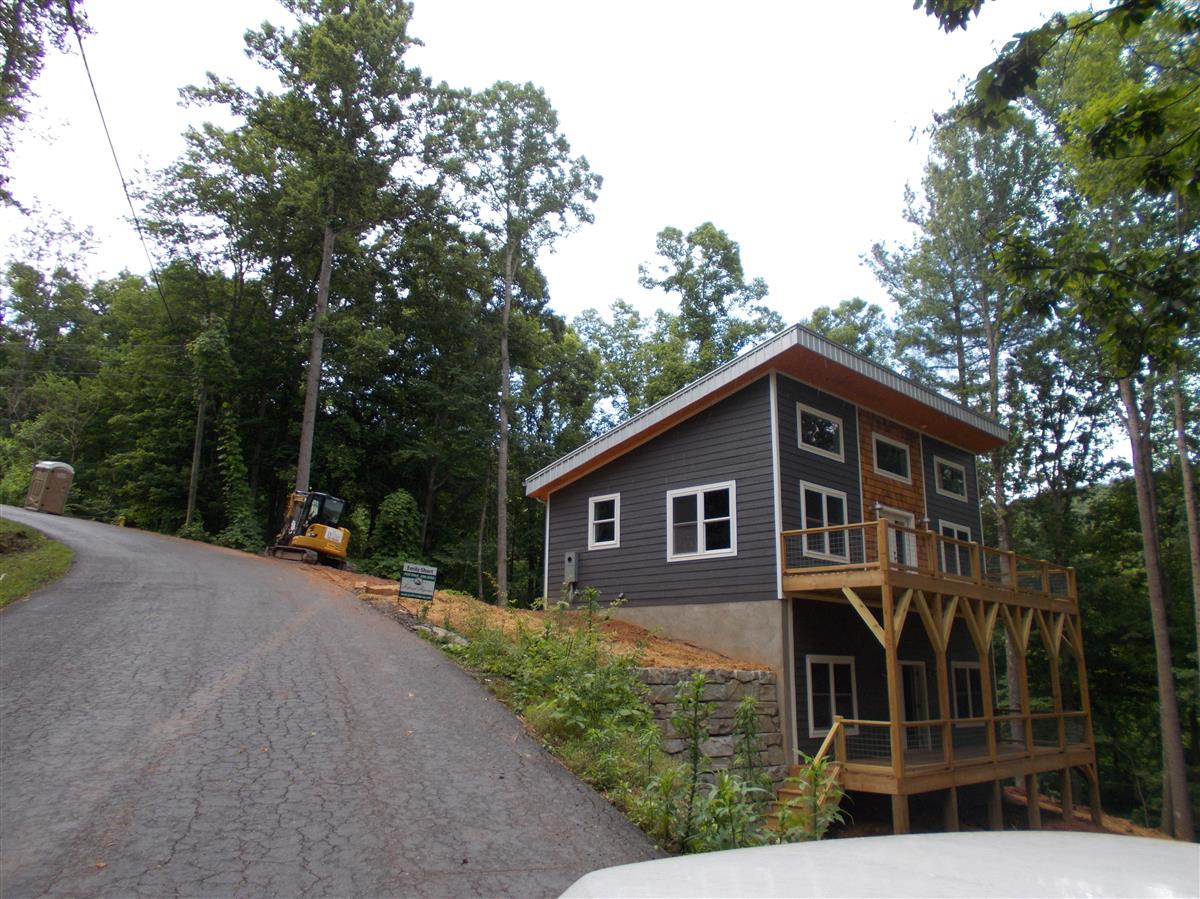 A picture of the property located at 19 SASSAFRAS VALLEY RD, SWANNANOA NC 28778.
