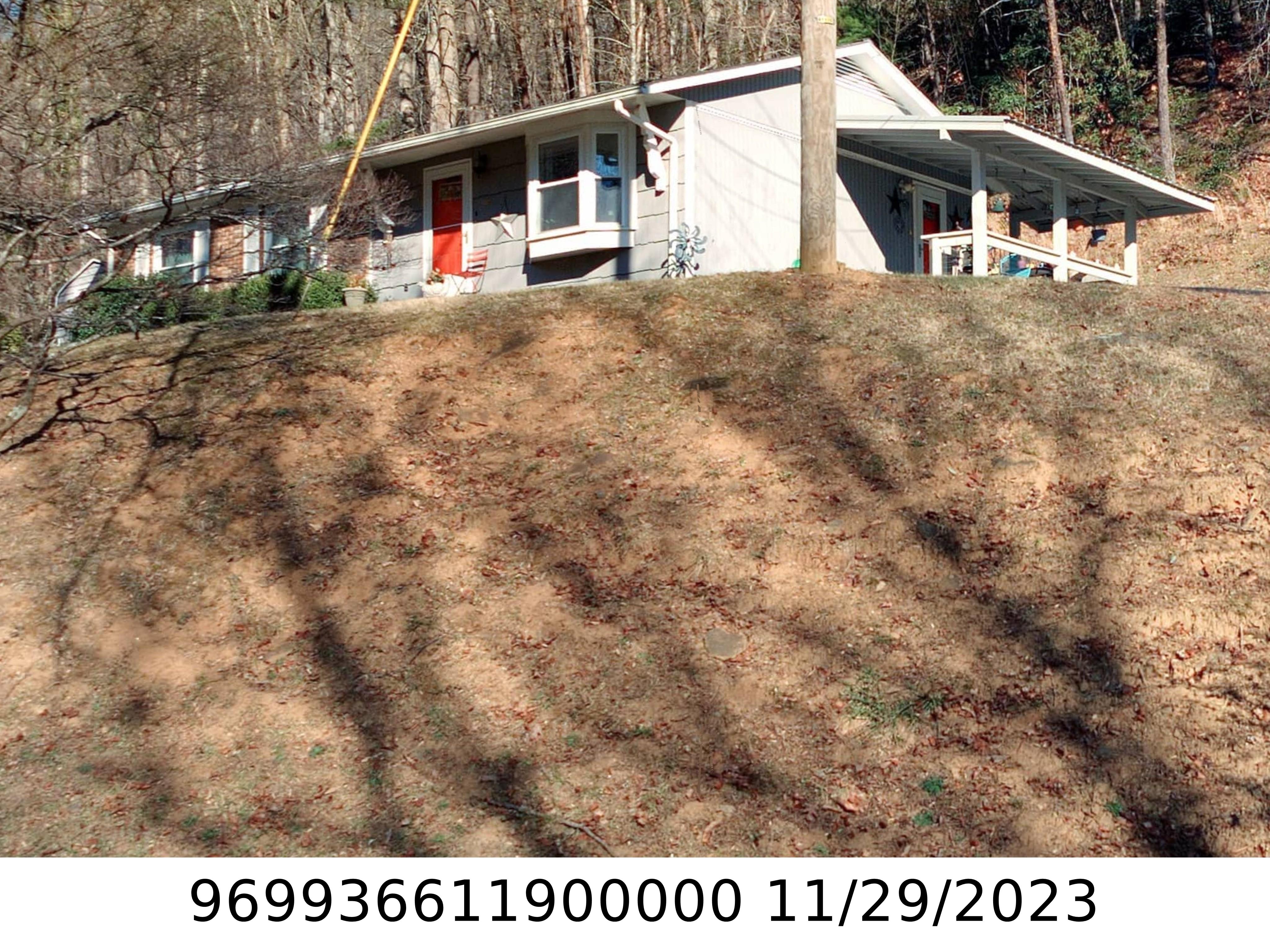 A picture of the property located at 142 PARK RIDGE AVE, SWANNANOA NC 28778.