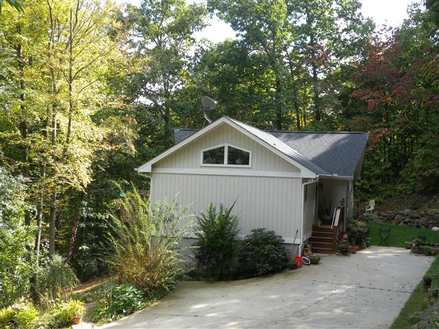A picture of the property located at 36 ROCKY CREEK TRL, SWANNANOA NC 28778.