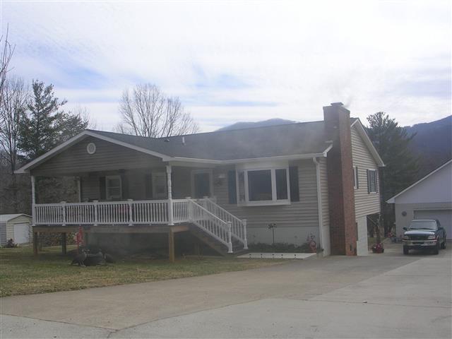 A picture of the property located at 15 THREE J LN, SWANNANOA NC 28778.