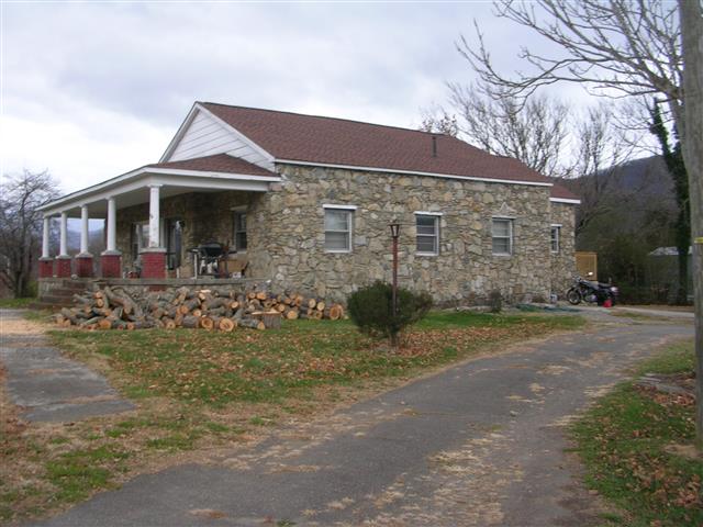 A picture of the property located at 746 OLD US 70 HWY, SWANNANOA NC 28778.