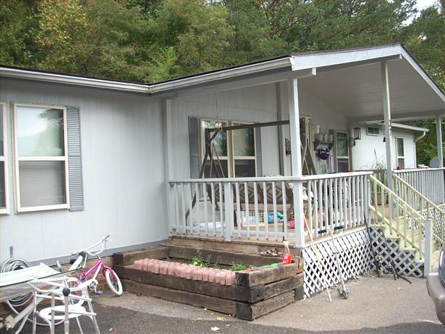 A picture of the property located at 37 LAKE EDEN CIR, BLACK MOUNTAIN NC 28711.