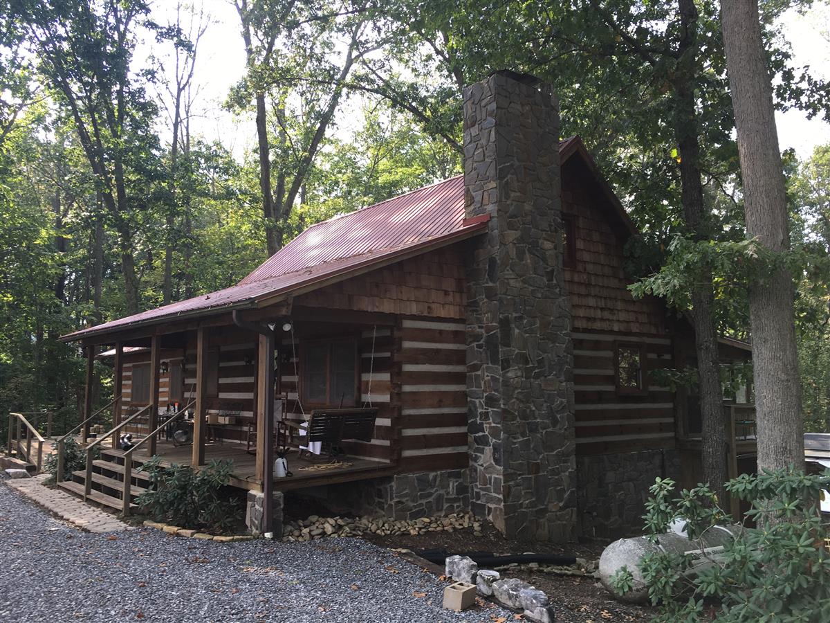 A picture of the property located at 529 MOORES VALLEY LN, LEICESTER NC 28748.