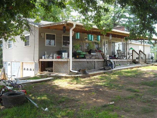 A picture of the property located at 3 MARY ROSE LN, LEICESTER NC 28748.