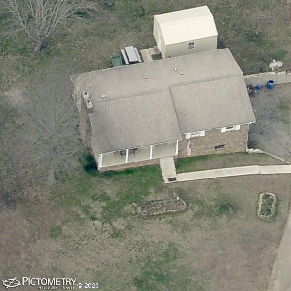 A picture of the property located at 20 MARROW LN, LEICESTER NC 28748.