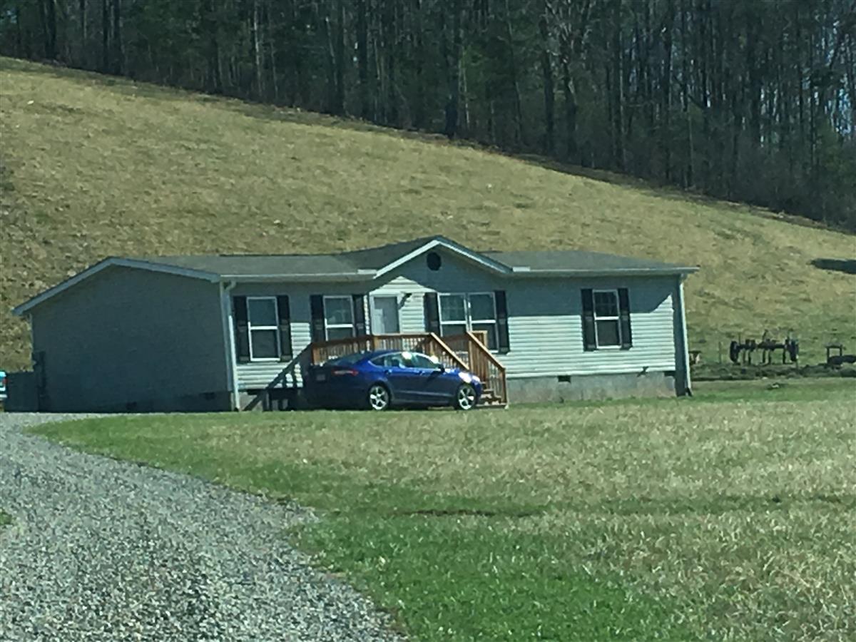A picture of the property located at 3 B R FIVE DR, LEICESTER NC 28748.